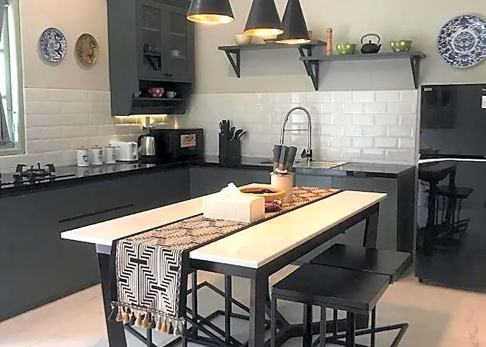 Rumah Kenyeri 4* バリ島
